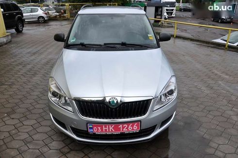Skoda Fabia 2011 - фото 3