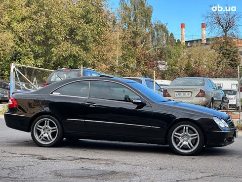 Mercedes-Benz CLK-Класс 2002 черный - фото 7