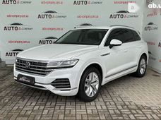 Купити Volkswagen Touareg 2020 бу у Львові - купити на Автобазарі