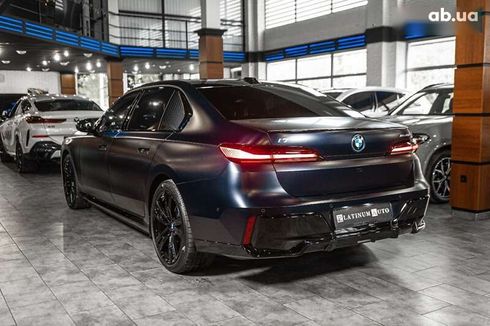 BMW i7 2023 - фото 3