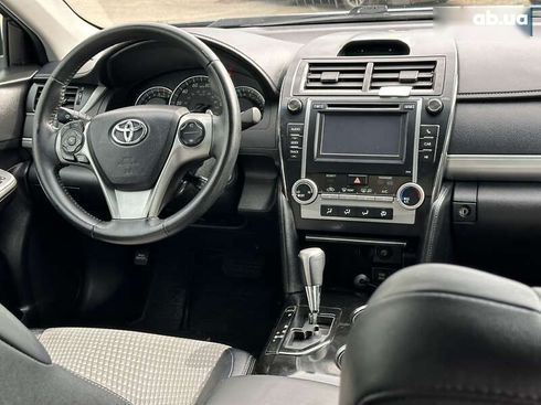 Toyota Camry 2013 - фото 26