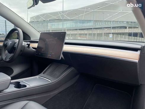 Tesla Model Y 2023 - фото 15