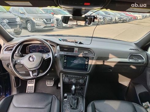 Volkswagen Tiguan 2021 синий - фото 40