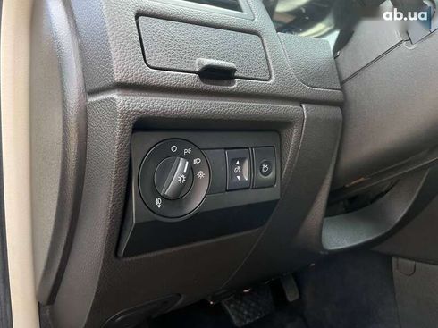 Ford Fusion 2011 - фото 17