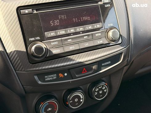 Mitsubishi Outlander 2015 черный - фото 19