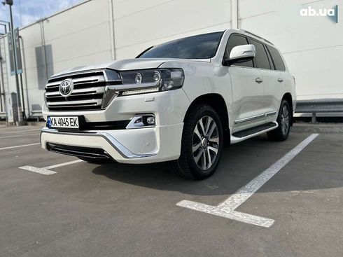 Toyota Land Cruiser 2017 - фото 15