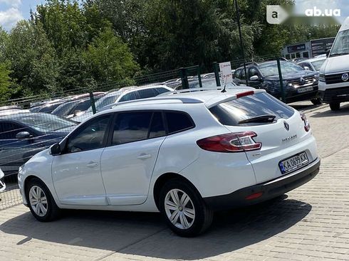 Renault Megane 2016 - фото 17