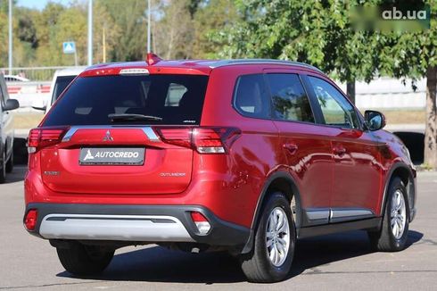 Mitsubishi Outlander 2018 - фото 7