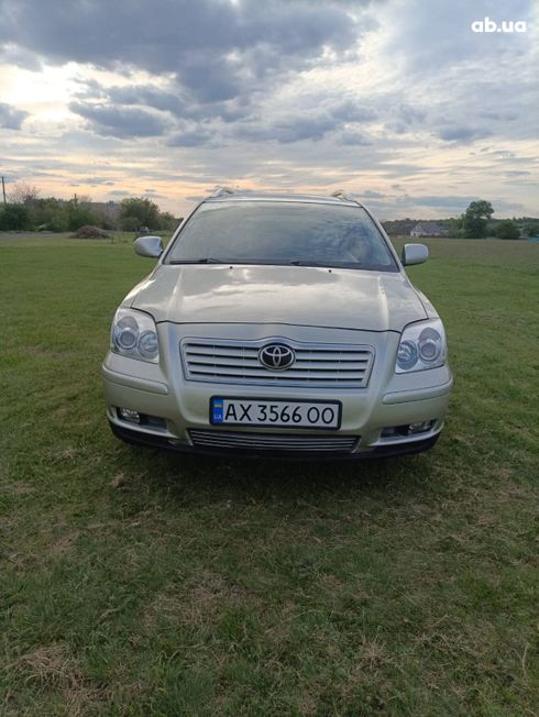 Toyota Avensis 2004 серый - фото 7