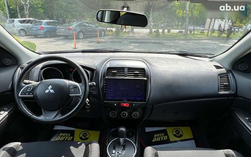 Mitsubishi Outlander 2014 - фото 12