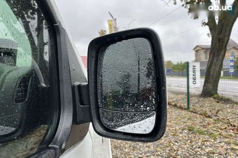 Renault Trafic 2017 - фото 9