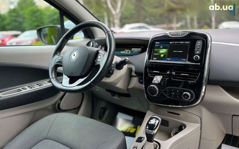 Renault Zoe 2015 - фото 10