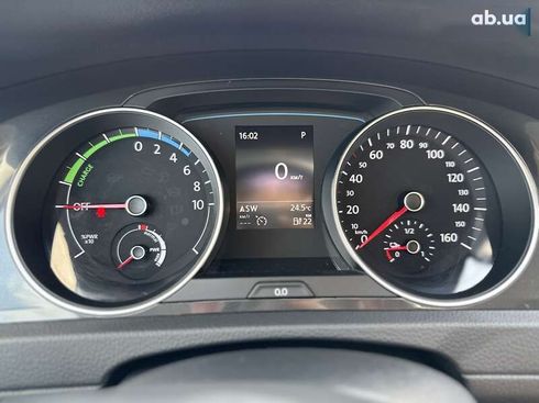 Volkswagen e-Golf 2017 - фото 9