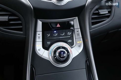 Hyundai Elantra 2012 - фото 20