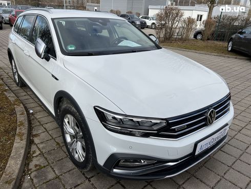 Volkswagen Passat 2023 - фото 8