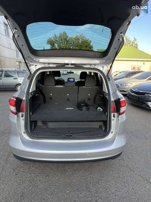 Ford C-Max 2017 - фото 15