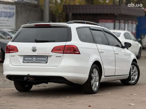 Volkswagen Passat 2011 белый - фото 3
