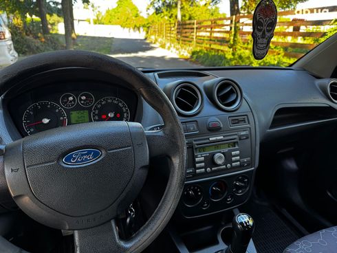 Ford Fiesta 2007 красный - фото 55