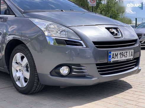 Peugeot 5008 2011 - фото 8