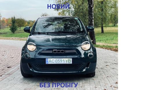 Fiat 500E 2023 зеленый - фото 2