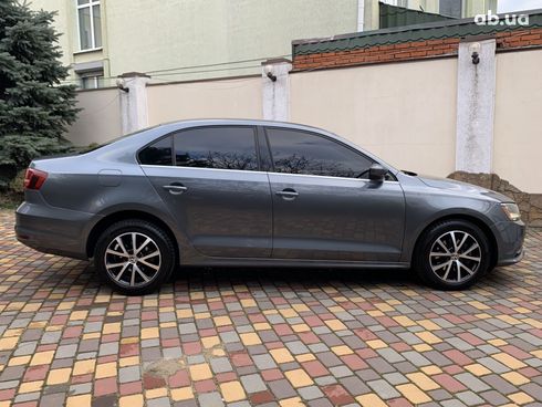 Volkswagen Jetta 2016 серый - фото 4