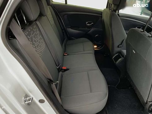 Renault Megane 2012 - фото 30