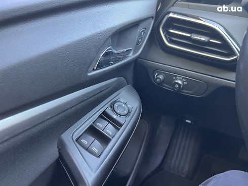 Chevrolet Bolt 2022 серый - фото 13