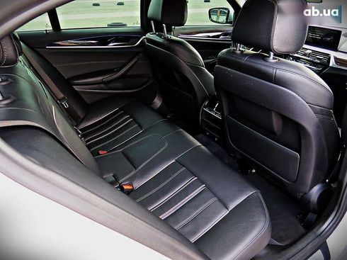 BMW 5 серия 2017 - фото 19
