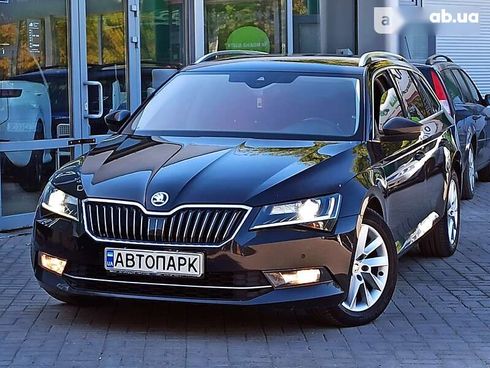 Skoda Superb 2017 - фото 2