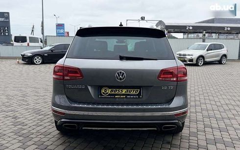 Volkswagen Touareg 2017 - фото 6