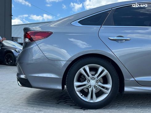 Hyundai Sonata 2018 серый - фото 11