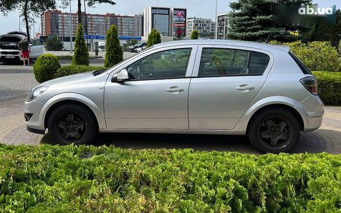 Opel Astra 2012 - фото 4