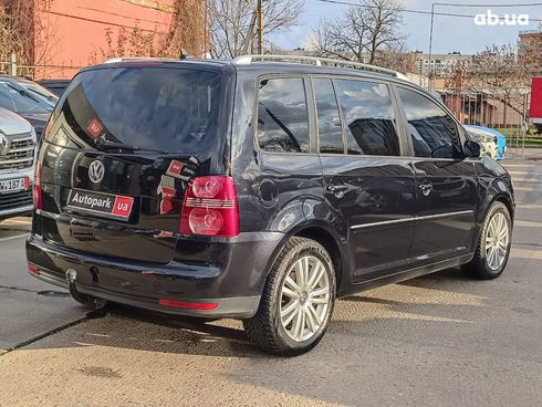 Volkswagen Touran 2007 черный - фото 15