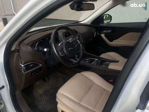 Jaguar F-Pace 2017 - фото 17