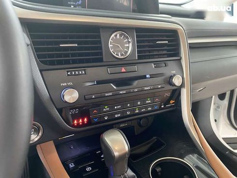 Lexus RX 2021 - фото 25