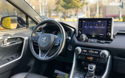 Toyota RAV4 2021 - фото 24