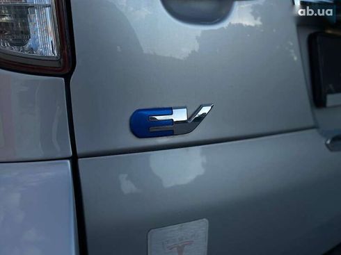 Toyota RAV4 2012 - фото 12