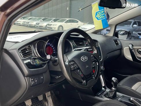 Kia Cee'd 2013 коричневый - фото 88