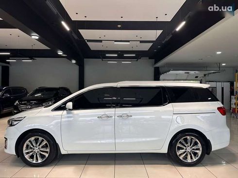 Kia Carnival 2015 - фото 8