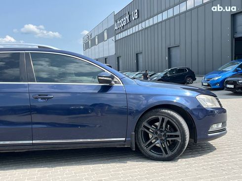 Volkswagen passat b7 2011 синий - фото 13