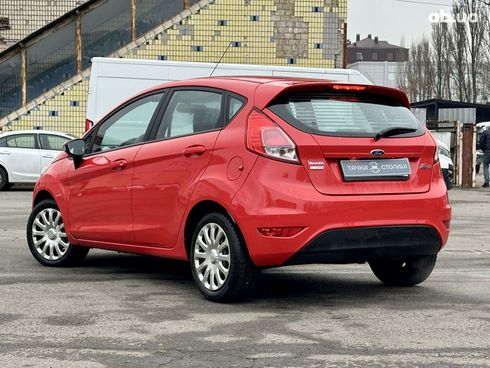 Ford Fiesta 2013 красный - фото 5