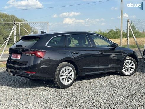 Skoda Octavia 2021 - фото 7