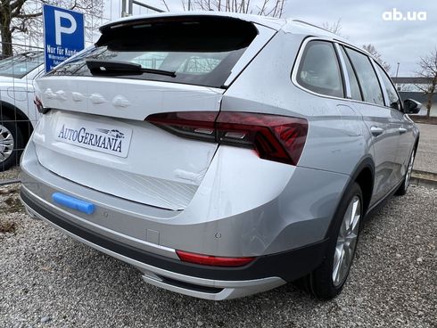 Skoda Octavia 2023 - фото 11