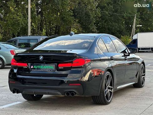 BMW 5 серия 2018 - фото 9