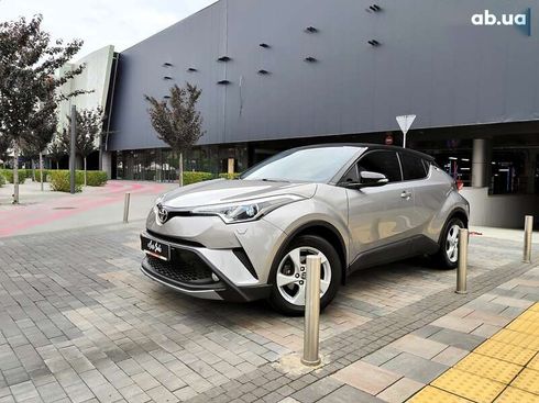 Toyota C-HR 2016 - фото 9