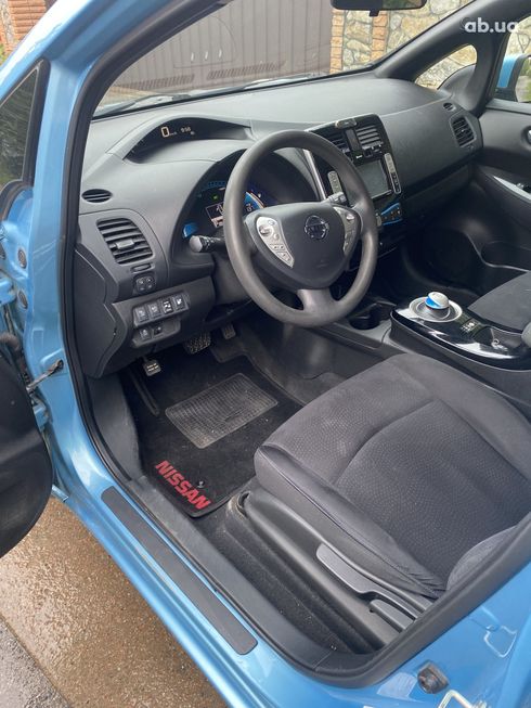 Nissan Leaf 2014 голубой - фото 10