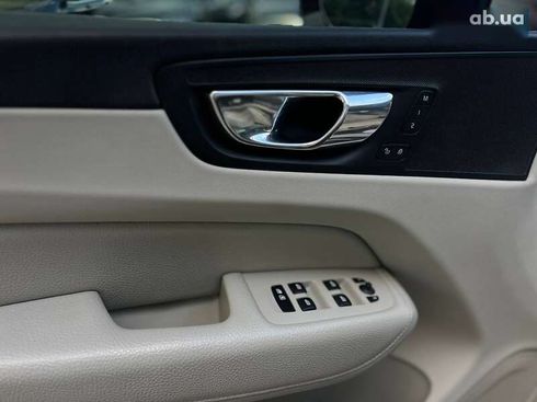 Volvo XC60 2018 - фото 13