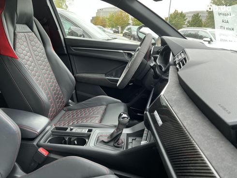 Audi RS Q3 2021 - фото 14