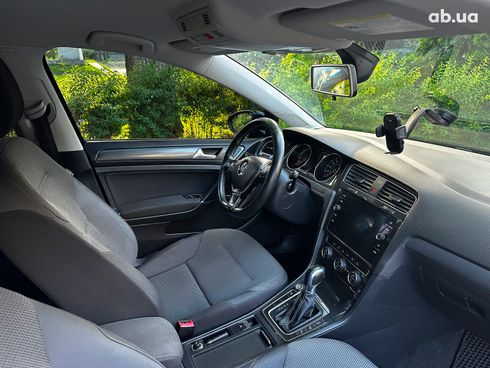 Volkswagen e-Golf 2017 черный - фото 64