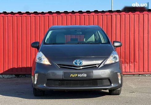 Toyota Prius V 2013 - фото 9